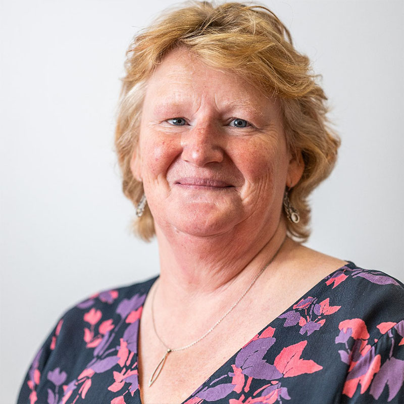 DYNAMIQ - Patricia Marks